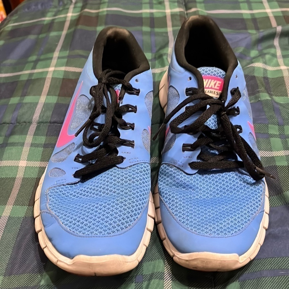 Nike Free 5.0  size 7Y